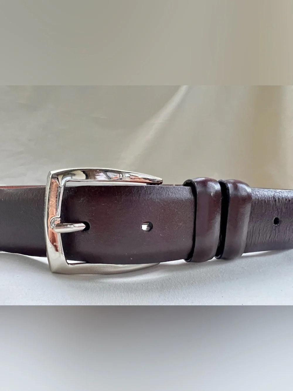 Johnston & Murphy Brown Leather Dress Belt 44 Silver Buckle USA MADE Classic BBQ